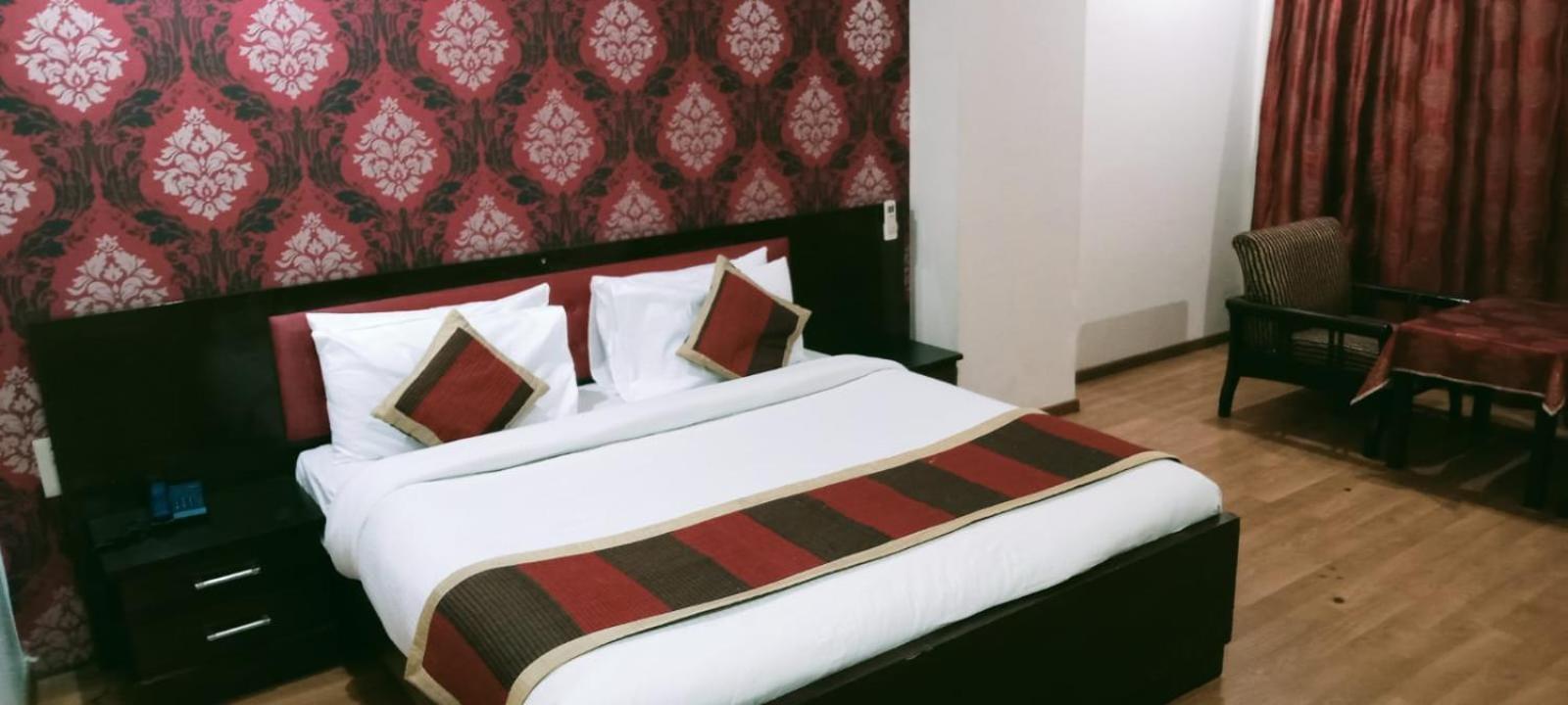 Hotel Palazzo Di Lara กาเซียบัด ภายนอก รูปภาพ
