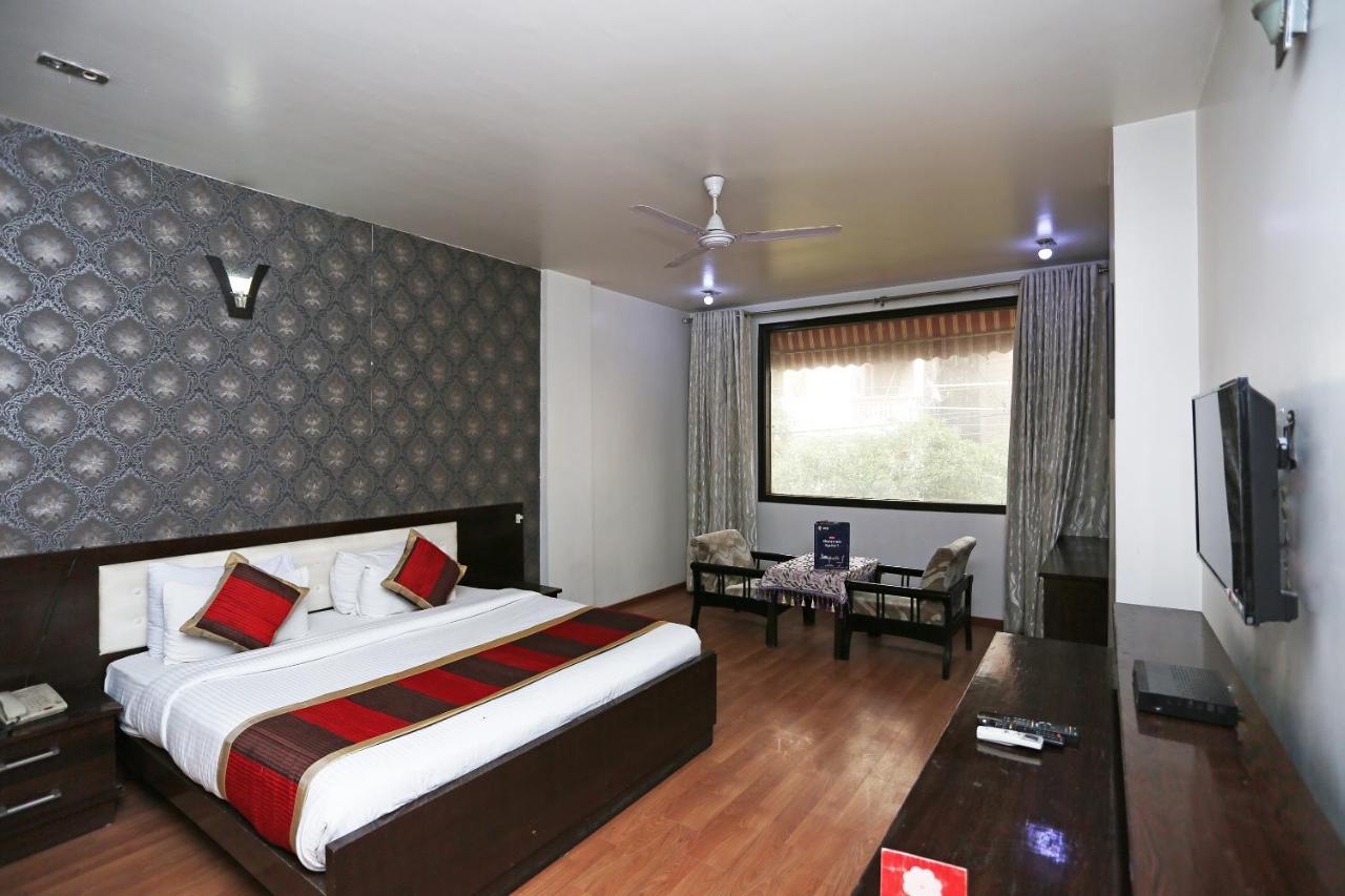 Hotel Palazzo Di Lara กาเซียบัด ภายนอก รูปภาพ