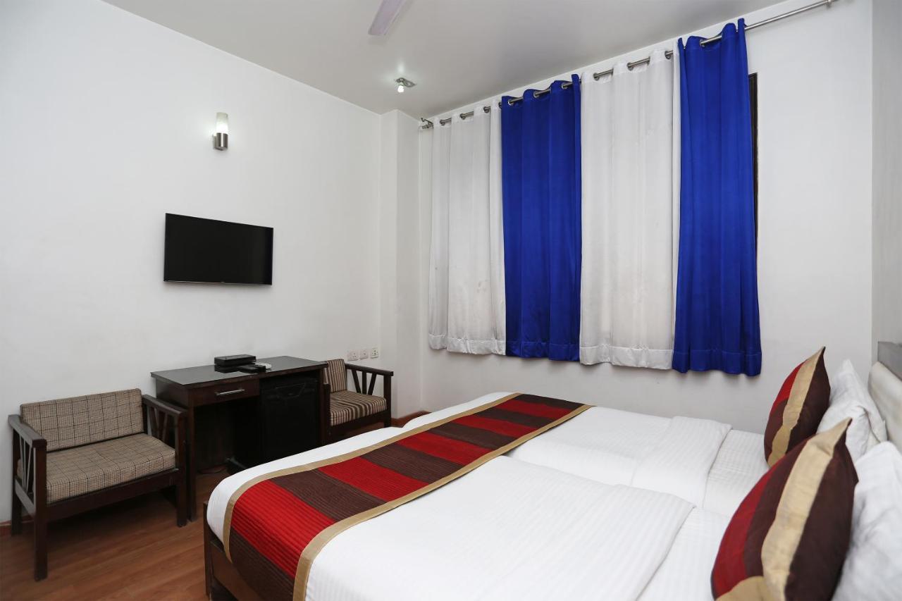 Hotel Palazzo Di Lara กาเซียบัด ภายนอก รูปภาพ