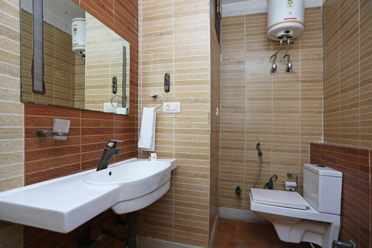 Hotel Palazzo Di Lara กาเซียบัด ภายนอก รูปภาพ