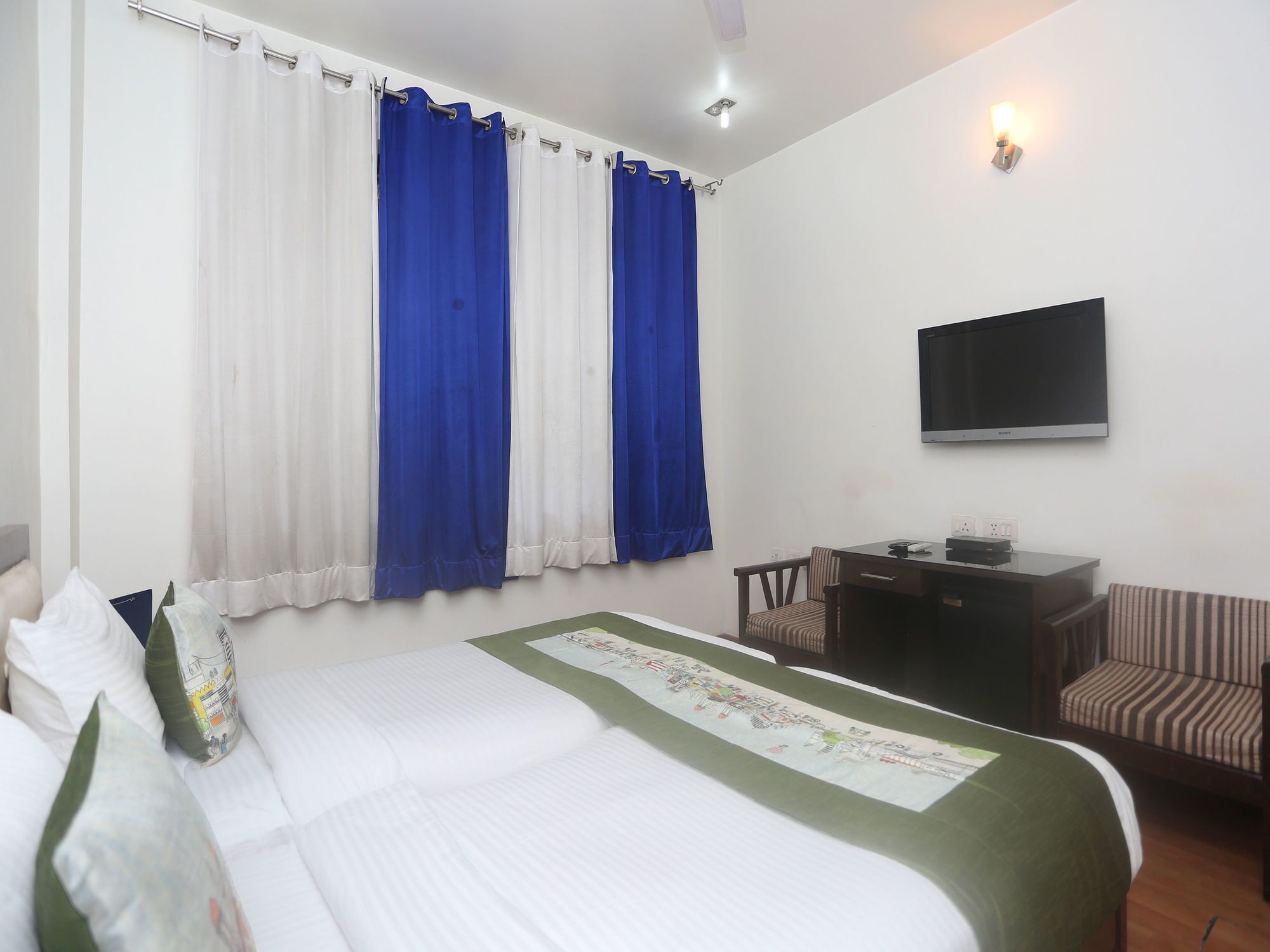 Hotel Palazzo Di Lara กาเซียบัด ภายนอก รูปภาพ