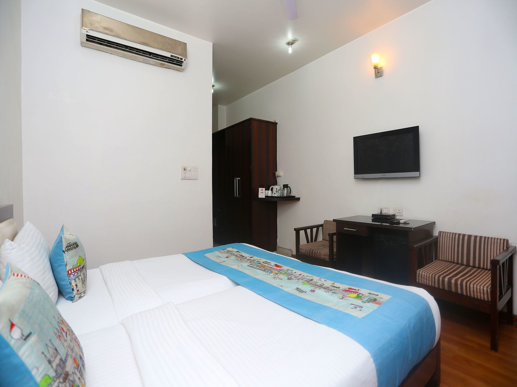 Hotel Palazzo Di Lara กาเซียบัด ภายนอก รูปภาพ